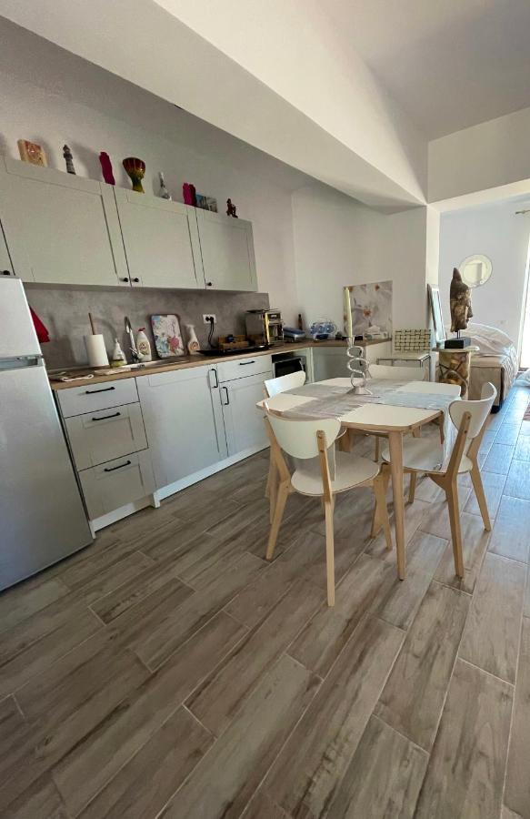 Rohan Studio One Aparthotel Năvodari Eksteriør bilde